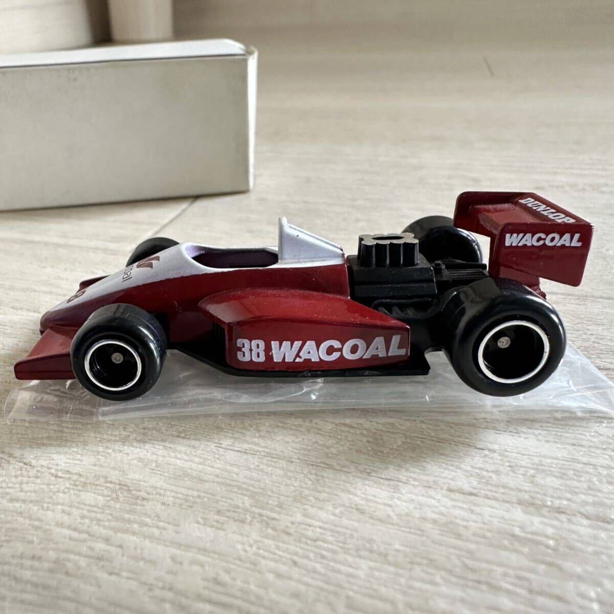 【A0352-5】未使用中古品『入手困難 隠れトミカ イケダ特注 F3000 #38 WACOAL/ワコール ダンロップ DUNLOP フォーミュラーカー』 ミニカー の画像4