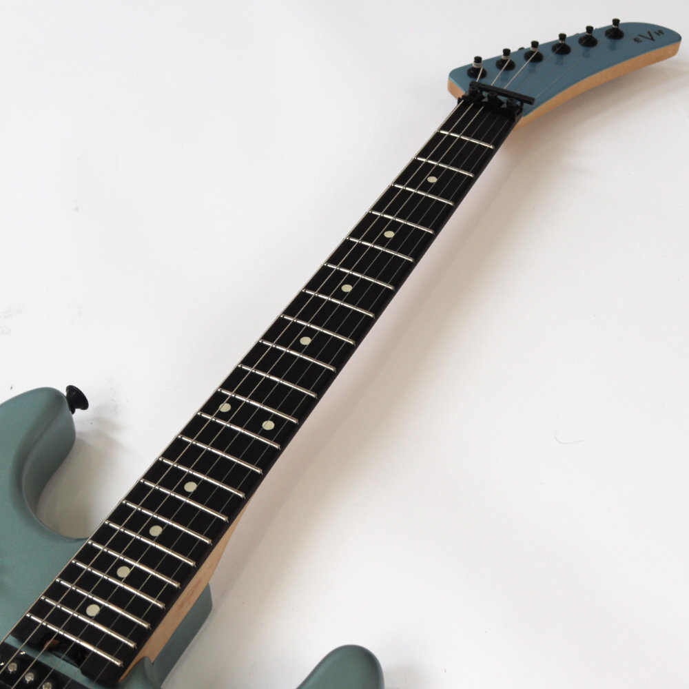 EVH 5150 Series Standard Ebony Fingerboard Ice Blue Metallic エレキギター アウトレット_画像8