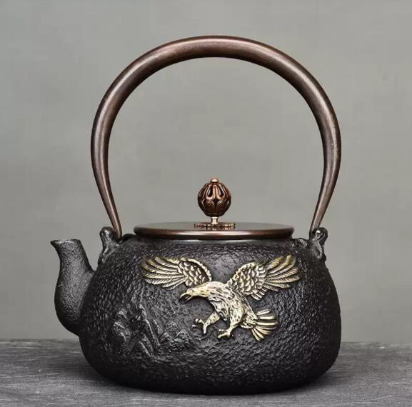 人気推薦☆鉄壺 鷹です コーティングなし 手作り鉄 やかんを沸かす お茶の道具 1200MLの画像1