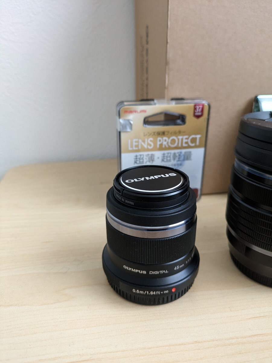 超美品 シャッター748回 OM SYSTEM & オリンパス OM-5 14-45mm F4.0 kit & 45mm F1.8 & 40-150mm F4.0~5.6 & アイテム多数の画像5