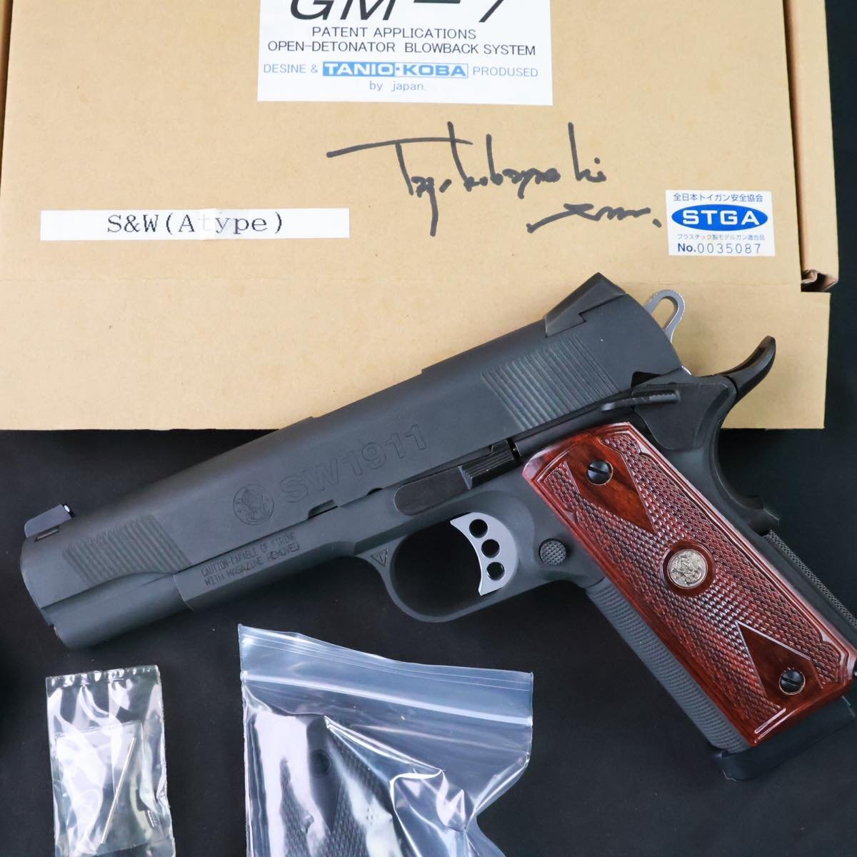 タニオ・コバ TANIO-KOBA GM-7 S&W A type モデルガン STGA 木製グリップ サイン入り #S-8324_画像2