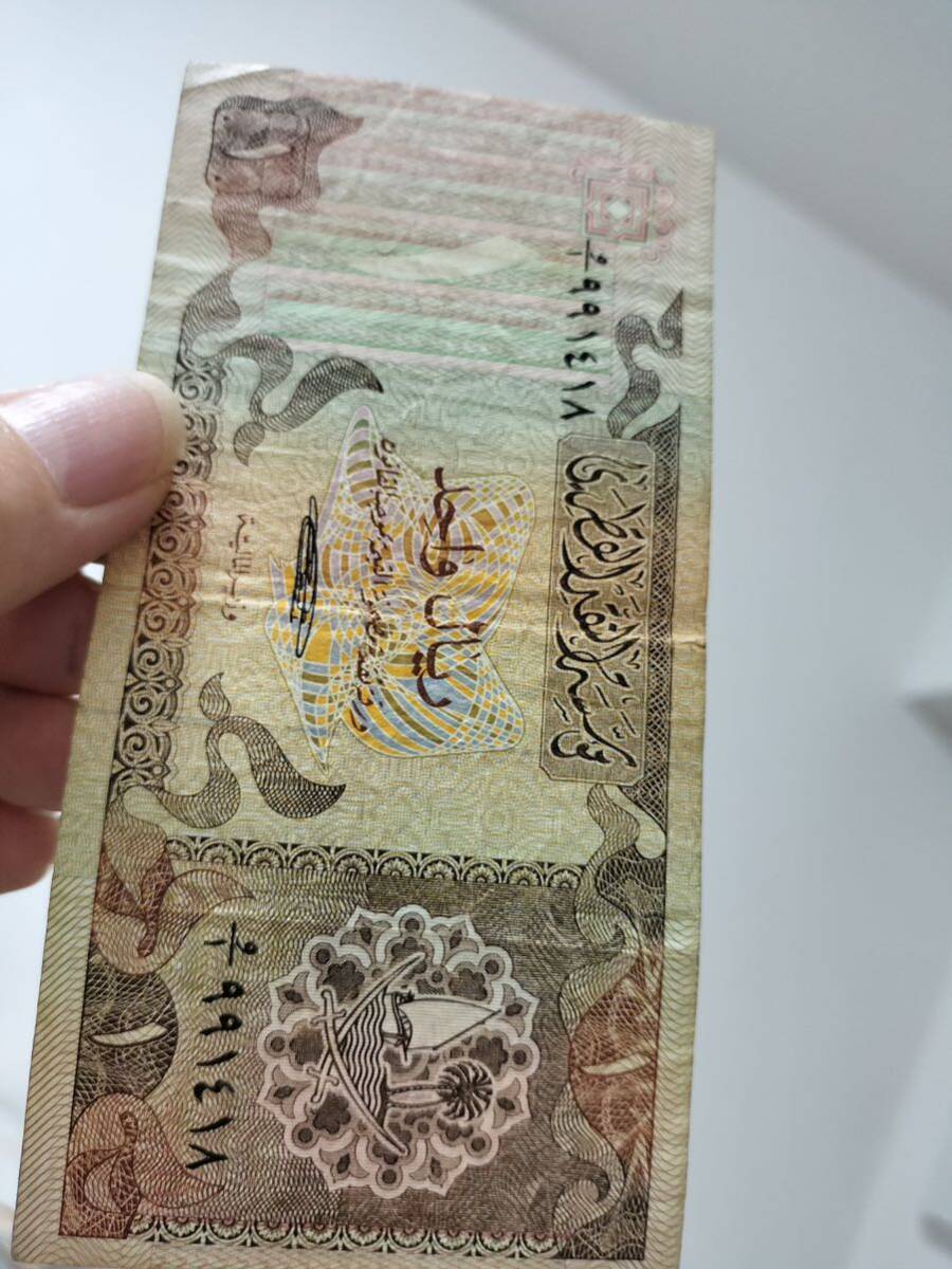 A 2217.カタール1枚1980年版 紙幣 旧紙幣 外国銭_画像6