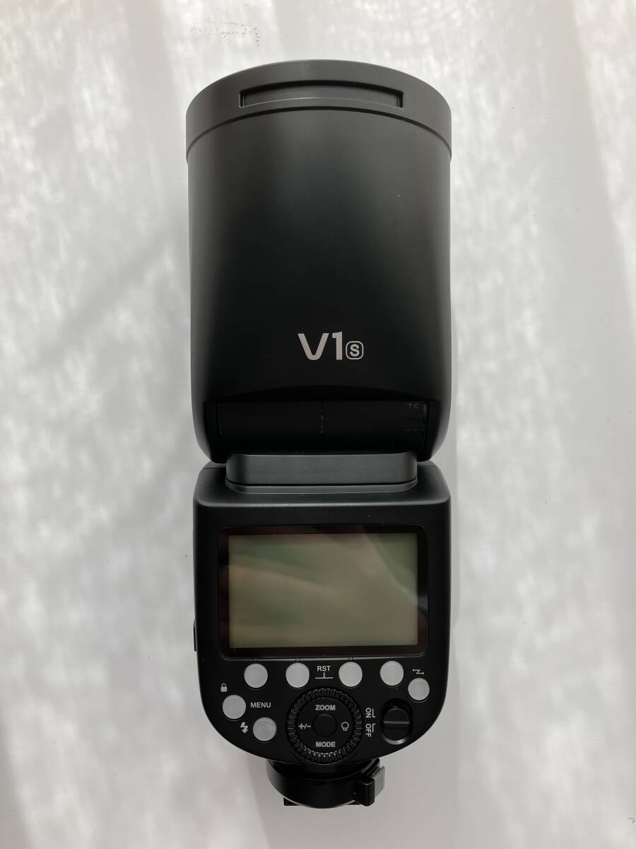 Y383★極美品 Godox V1-S Sony対応 フラッシュ ストロボ 76WS 2.4G TTL ラウンドヘッド 1/8000 HSSの画像2