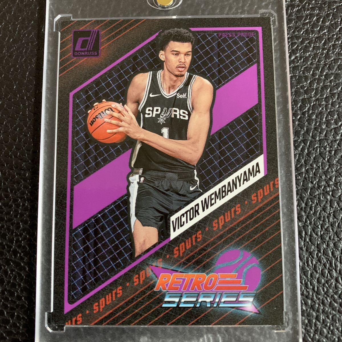 【レア】Victor Wembanyama RC 2023-24 Panini Donruss Retro Series Pink Press Proof SPビクター・ウェンバンヤマ ルーキー NBA_画像1