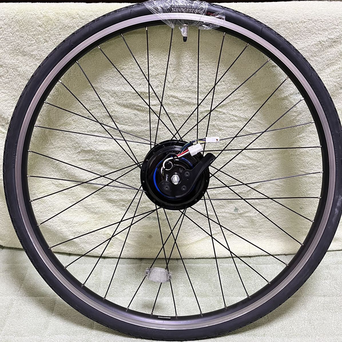 BRIDGESTONE ブリヂストン 電動アシスト自転車 TB1e 27インチ 2022年モデル TB7B42 前駆動ユニット、回転センサー一体式トルクセンサーなど(電動アシスト自転車用バッテリー)|売買されたオークション情報、Yahoo!オークション(旧ヤフオク!) の商品情報をアーカイブ公開 ...