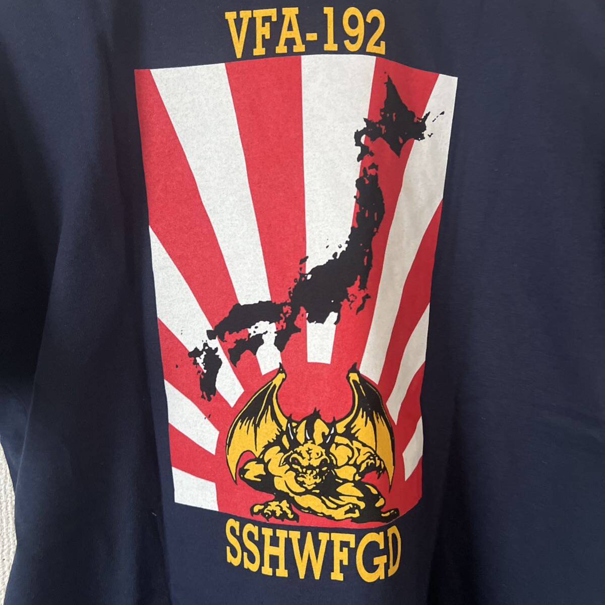 送料無料● アメリカ海軍 VFA-192 Golden Dragons （SSHWFGD） Tシャツの画像2