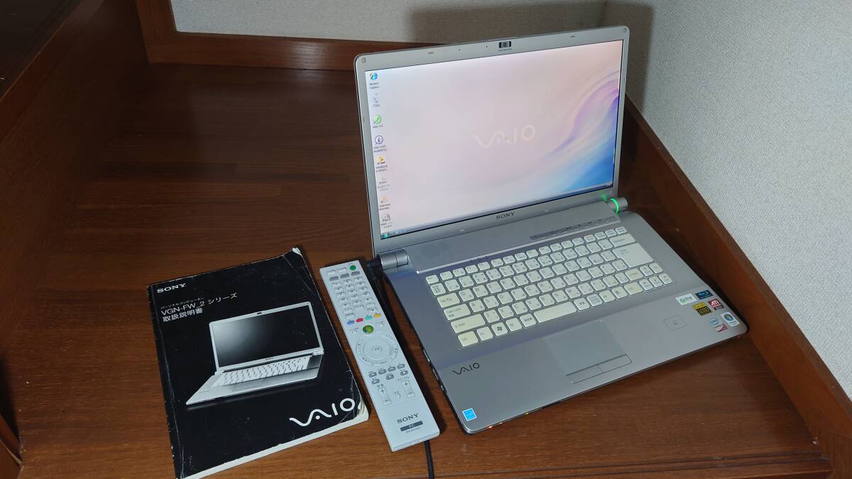 VAIO FW72JGB　16.4インチ/WinVista/地デジ/希少リモコン付/HDD400GB/4GB/P8600_画像1