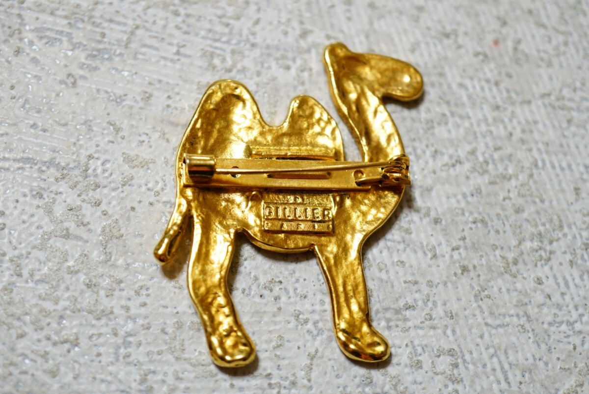 301 海外製 GILLIER/ジリエ ラクダ ゴールドカラー ブローチ ヴィンテージ アクセサリー アンティーク ブランド 装飾品の画像2
