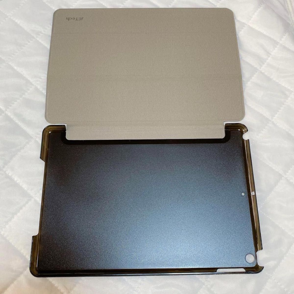 【近々再出品】JEtect iPadケース 三つ折りカバー 超軽量 耐衝撃 薄型 スタンド機能 iPad カバー ブラック