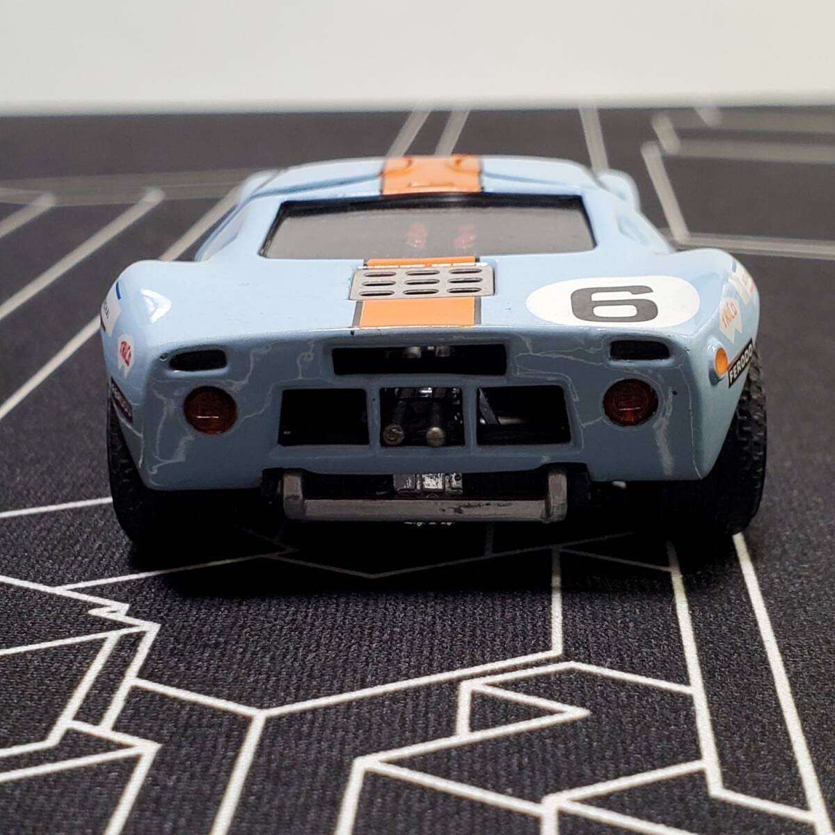 ミニカー自動車　FORD GT 40 LE MANS WINNER 1969 VAINQUEUR（1/43スケールモデル）_画像8