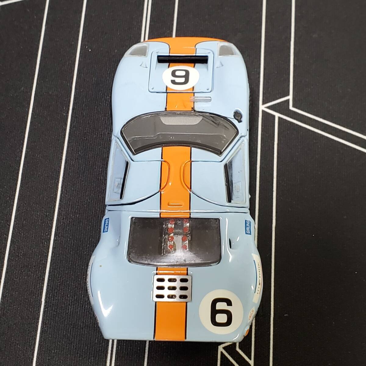 ミニカー自動車 FORD GT 40 LE MANS WINNER 1969 VAINQUEUR（1/43スケールモデル）の画像7