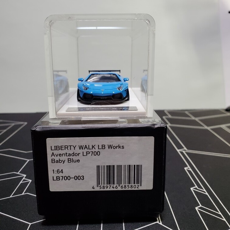 ミニカー自動車リバティーウォーク LB-WORKS ランボルギーニ アヴェンタドール LP700 （1/64スケールモデル）の画像2