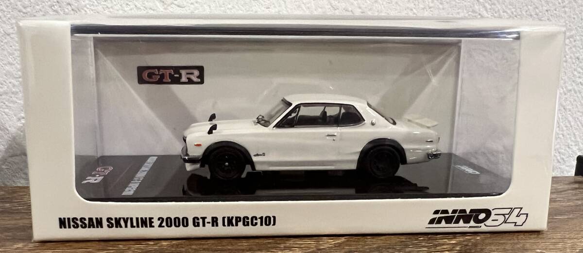 【新品】 INNO 1/64 日産 スカイライン 2000 GT-R (KPGC10)の画像1