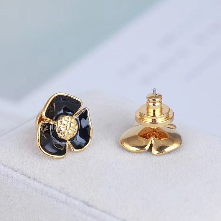  new goods unused TB016-02 Tory Burch Tory Burch Logo earrings flower black 