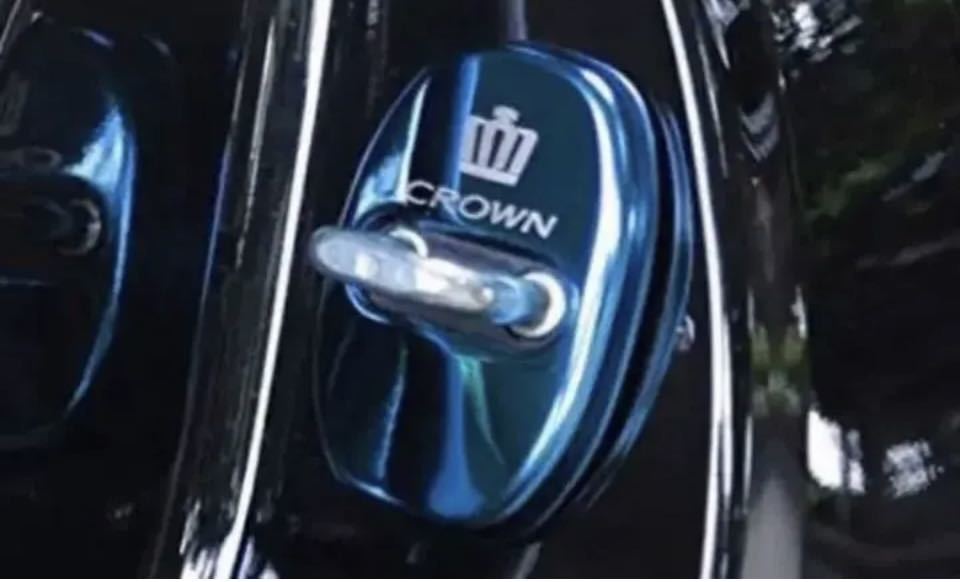 トヨタ クラウン210系 専用ドアストライカーカバー ５色選択_画像5