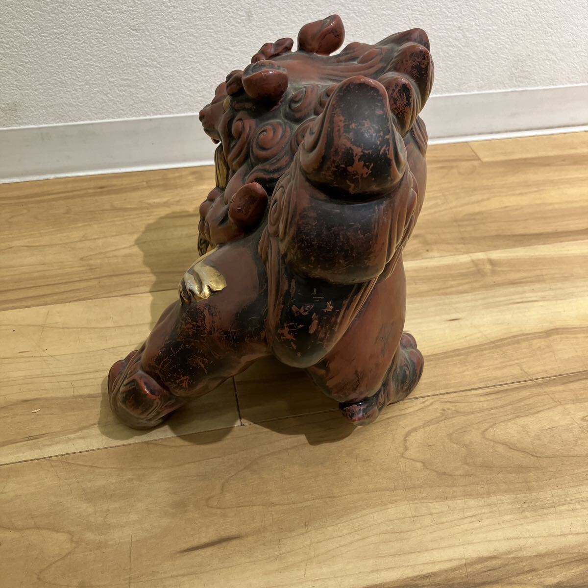 ヴィンテージ 陶器 置物 縁起物 九谷焼 (銘あり)玉乗り獅子 サイズ高さ27cm 整理品の画像7