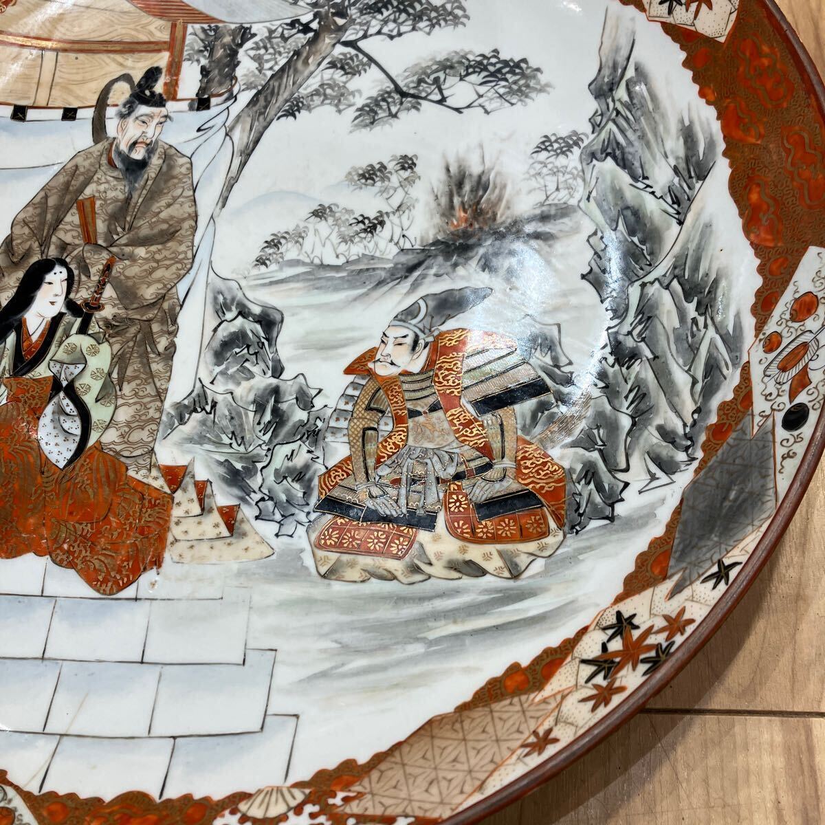 古美術 骨董 九谷焼 井出製 色絵 飾皿 欠け 欠けつぎあり サイズ直径40cm の画像3