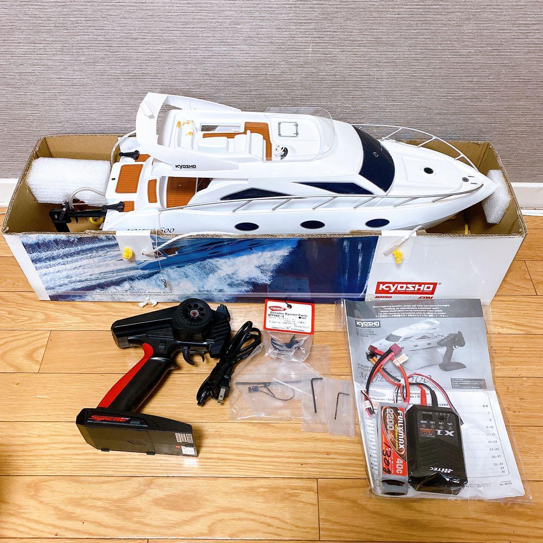 期間限定価格商品 京商 ラジコンボート 中古品 組み立て済み 期間限定価格商品 京商 ラジコンボート 中古品 組み立て済み