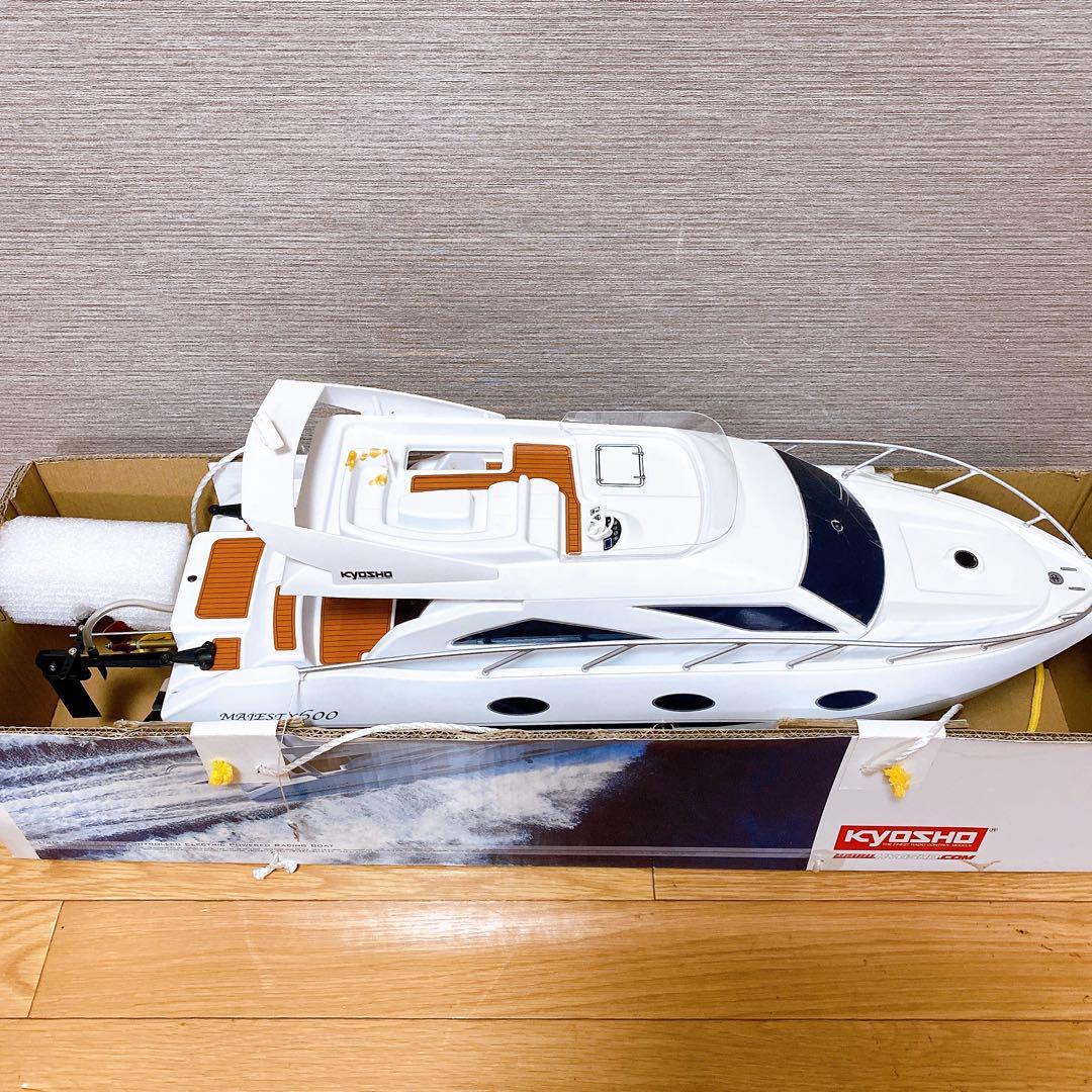 期間限定価格商品 京商 ラジコンボート 中古品 組み立て済み 期間限定価格商品 京商 ラジコンボート 中古品 組み立て済み
