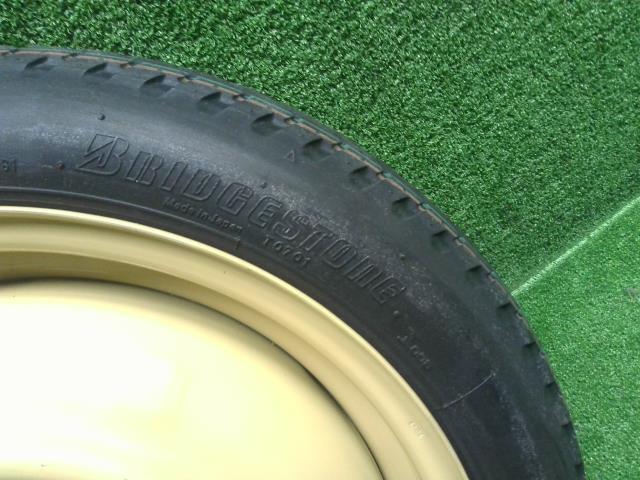 トヨタ純正 アクア 16インチ スペアタイヤ1本,未使用品,BRIDGESTONE,T125/70D16 J16×4T,PCD100 4穴（240165）の画像3