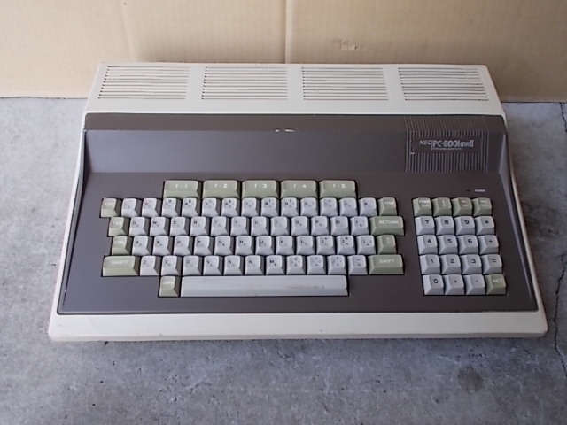 PC-8001MKⅡの画像1