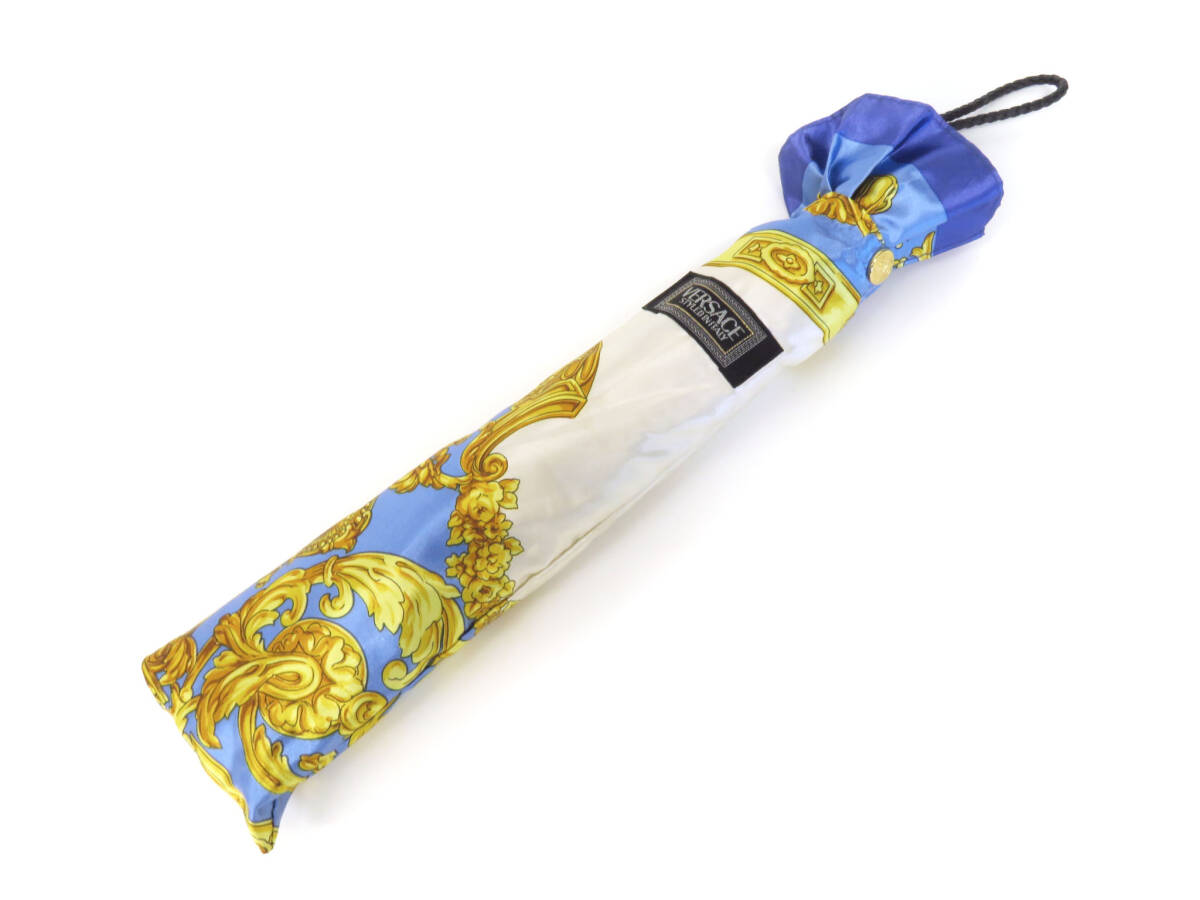 17422 新品未使用 GIANNI VERSACE ジャンニヴェルサーチ アンティーク スカーフ柄 折りたたみ傘 かさ アイボリー×青系マルチ ヴィンテージの画像8