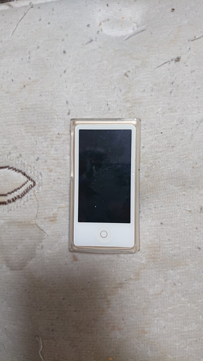 iPod nano 第７世代 ゴールド 16GBの画像2