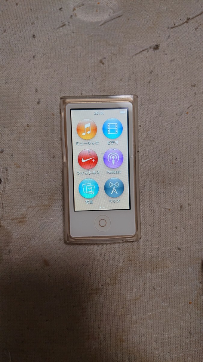 iPod nano 第７世代 ゴールド 16GBの画像1