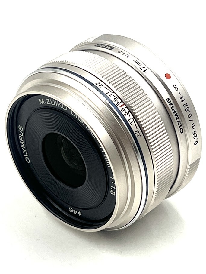 ★極美品★OM SYSTEM/オリンパス OLYMPUS 単焦点レンズ M.ZUIKO DIGITAL 17mm F1.8 シルバー★レンズフード付き★送料無料の画像2