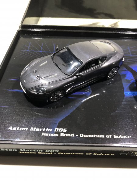 MINICHAMPS AstonMartin AlfaRomeo 1/43 007 ジェームズボンド “Quantum of Solace” アストンマーチン DBS & アルファロメオ 159tiの画像5