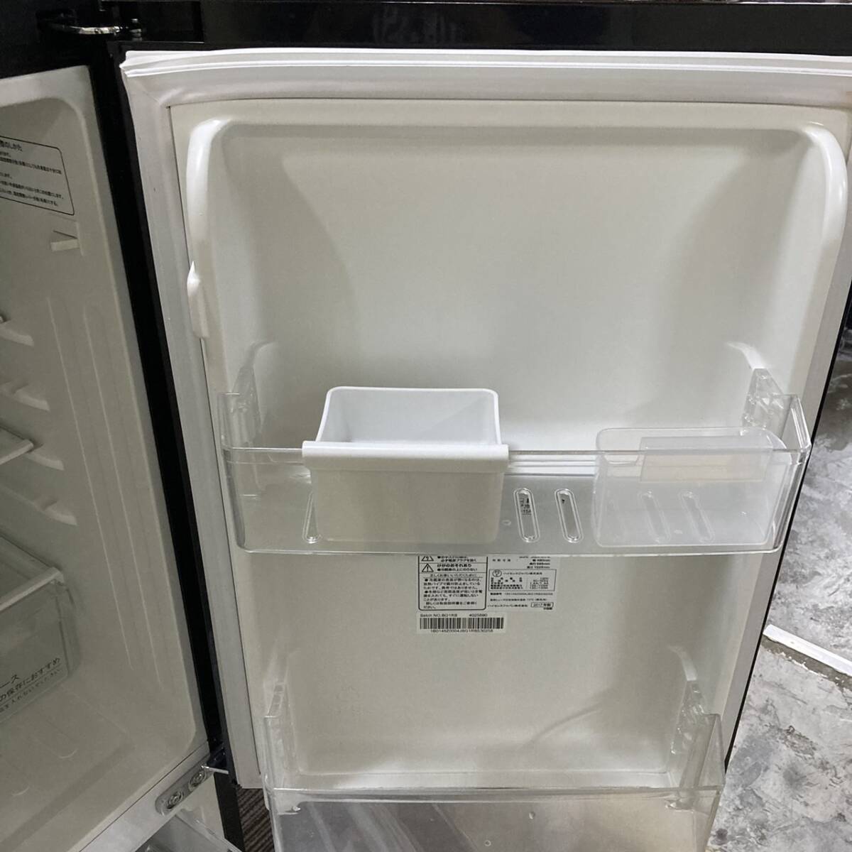 送料無料!!Hisense ハイセンス 2ドア冷蔵庫 HR-D15AB パールブラック 右開き 150L 冷凍冷蔵庫 一人暮らし 動作品 2017年製/041-14の画像6