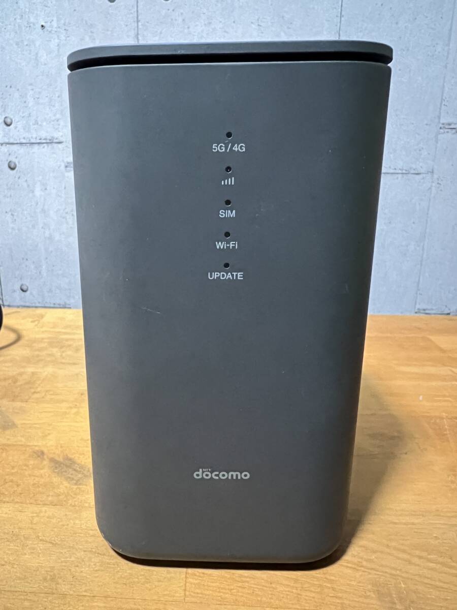 ☆ドコモ Wi-Fi ホームルーター docomo home 5G HR02　動作良好♪_画像1