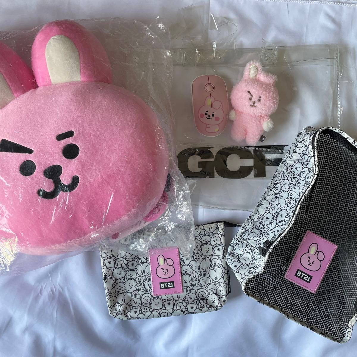 【大特価！】BTS 防弾少年団 ジョングク グク BT21 COOKY クッション グッズ ポーチ キーホルダー マウス