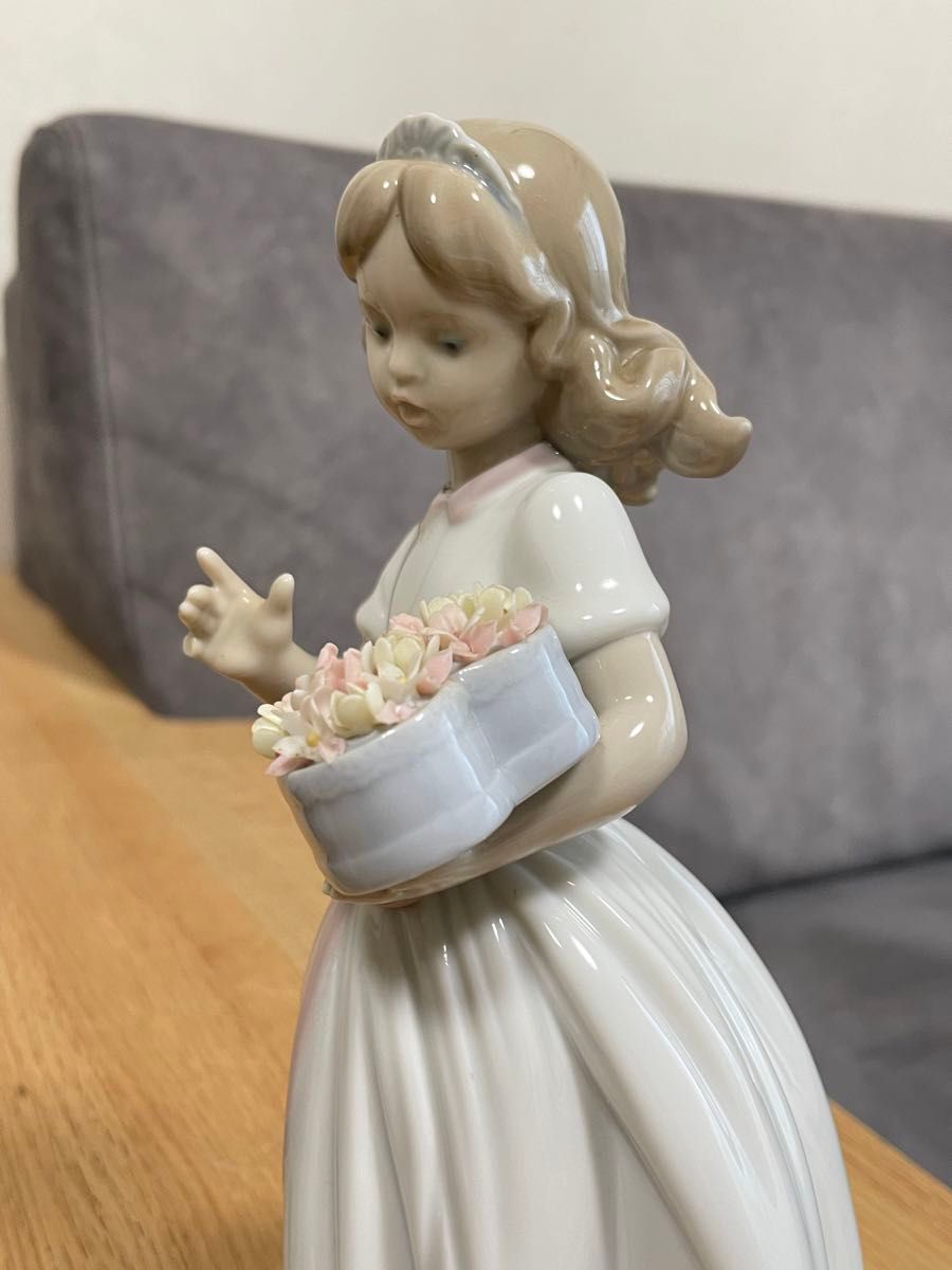 リヤドロNAO 花かごと少女 リヤドロ 大切なあなたへ 人形 陶器 少女 女の子 花かご|Yahoo