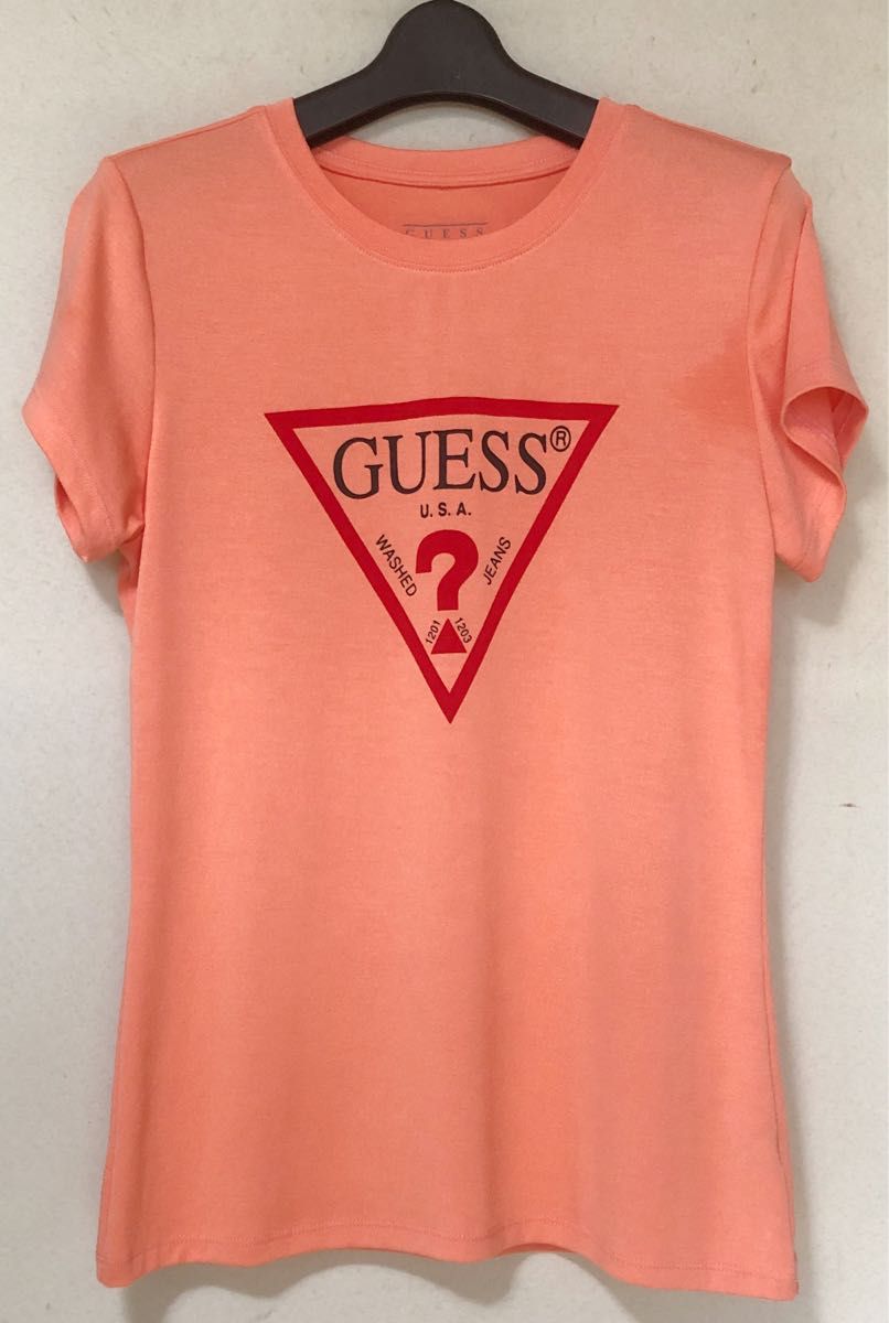 レディース★GUESS★Tシャツ　M   オレンジ　中古品