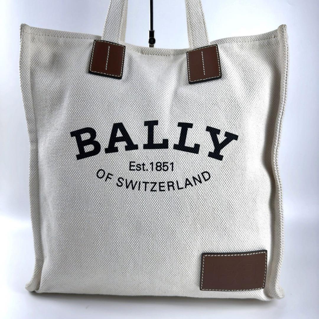 【極美品】BALLY バリー キャンバストートバッグ メンズ アイボリー 白 ホワイト 肩掛け デカロゴ A4 ビジネス_画像3