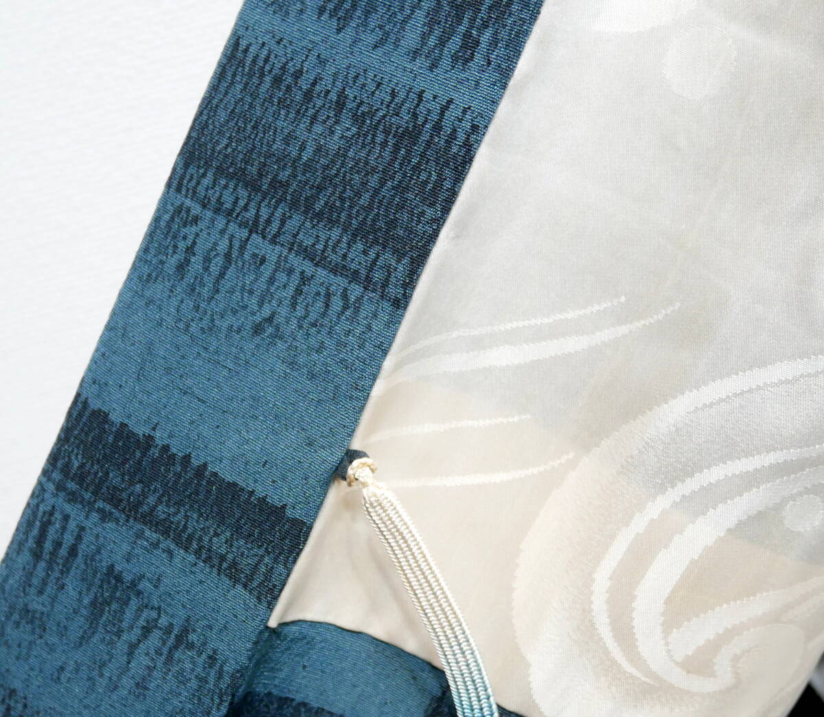 ▲(R604-B188)美品 羽織 小紋 袷 羽織紐付き 正絹 の画像5