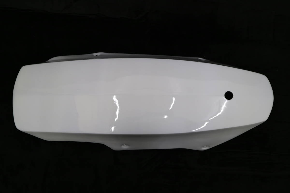 深型 アンダーカウル 白 ステー付/ホワイトABS樹脂 大型 外装 アンダーカバー汎用GSX1100SインパルスGSX750S SV1000レインボー社長の画像9