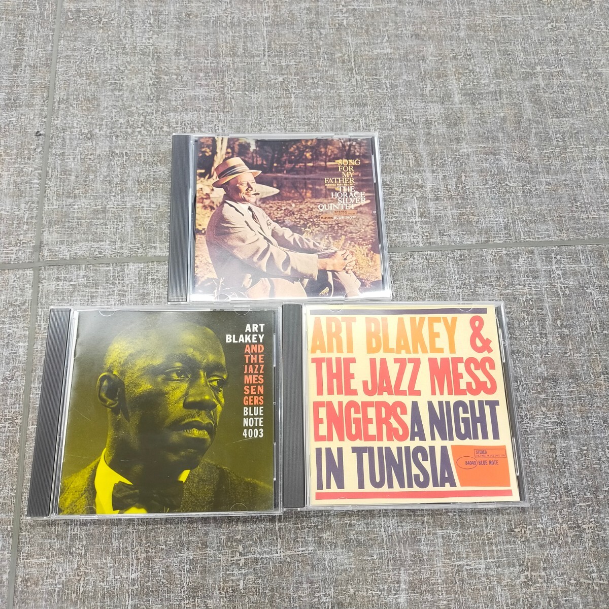 す1508 CD 帯付 ブルーノート ART BLAKEY AND THE JAZZ MESSENGERS/MOANIN'/A NIGHT IN TUNISIA他 BLUE NOTE_画像1