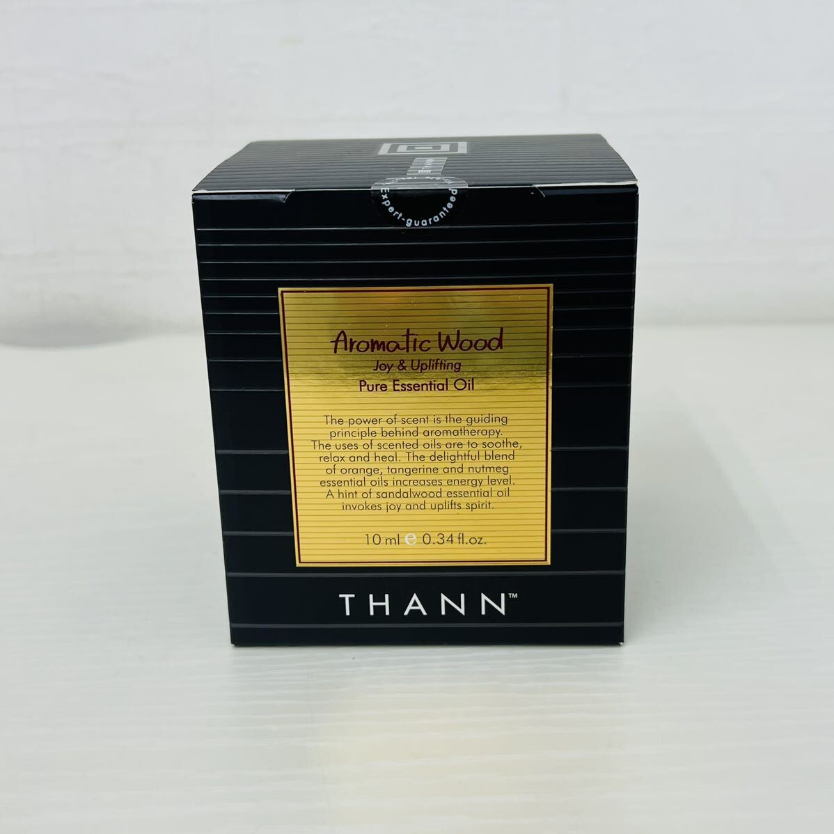 ★未開封★ THANN エッセンシャルオイル AW Aromatic Wood Joy & Uplifting Pure Essential Oil 10ml アロマティックウッド IHの画像1