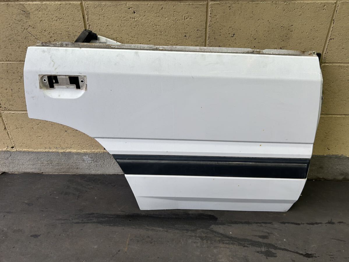  right rear door panel R31 Skyline passage GT 4-door HT hardtop HR31 KW control No025