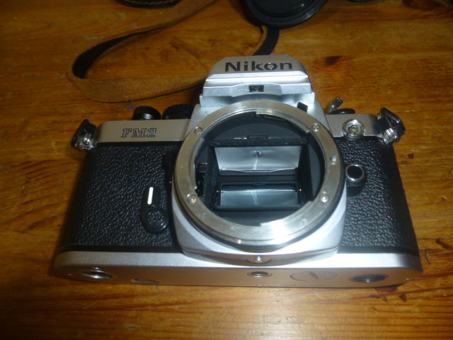 【送料無料】ニコン ＦＭ2 レンズ3種類 NIKKOR 28mm 、200㎜、500ｍｍ、フラッシュ1個【送料無料】の画像9