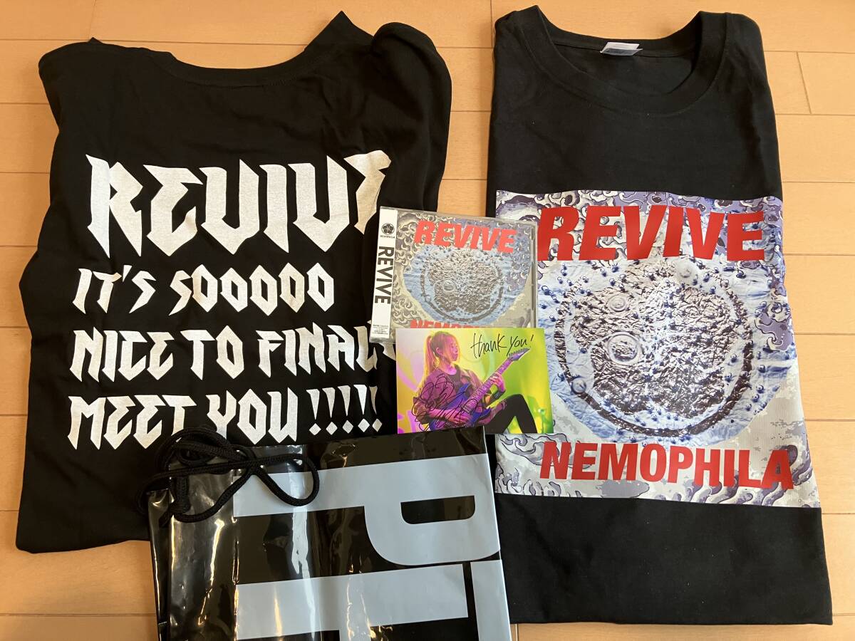 NEMOPHILA『REVIVE ～It’s sooooo nice to finally meet you!!!!!～』Tour Tシャツ（XL） 、限定版CD、サインカードの画像2