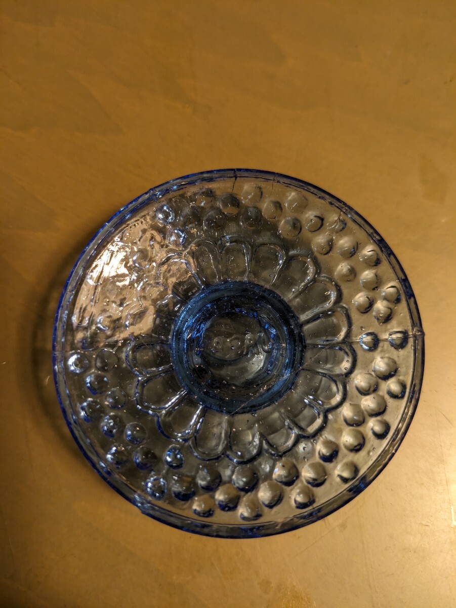 プレスガラス 豆皿6センチ エンボスJAPANの画像6