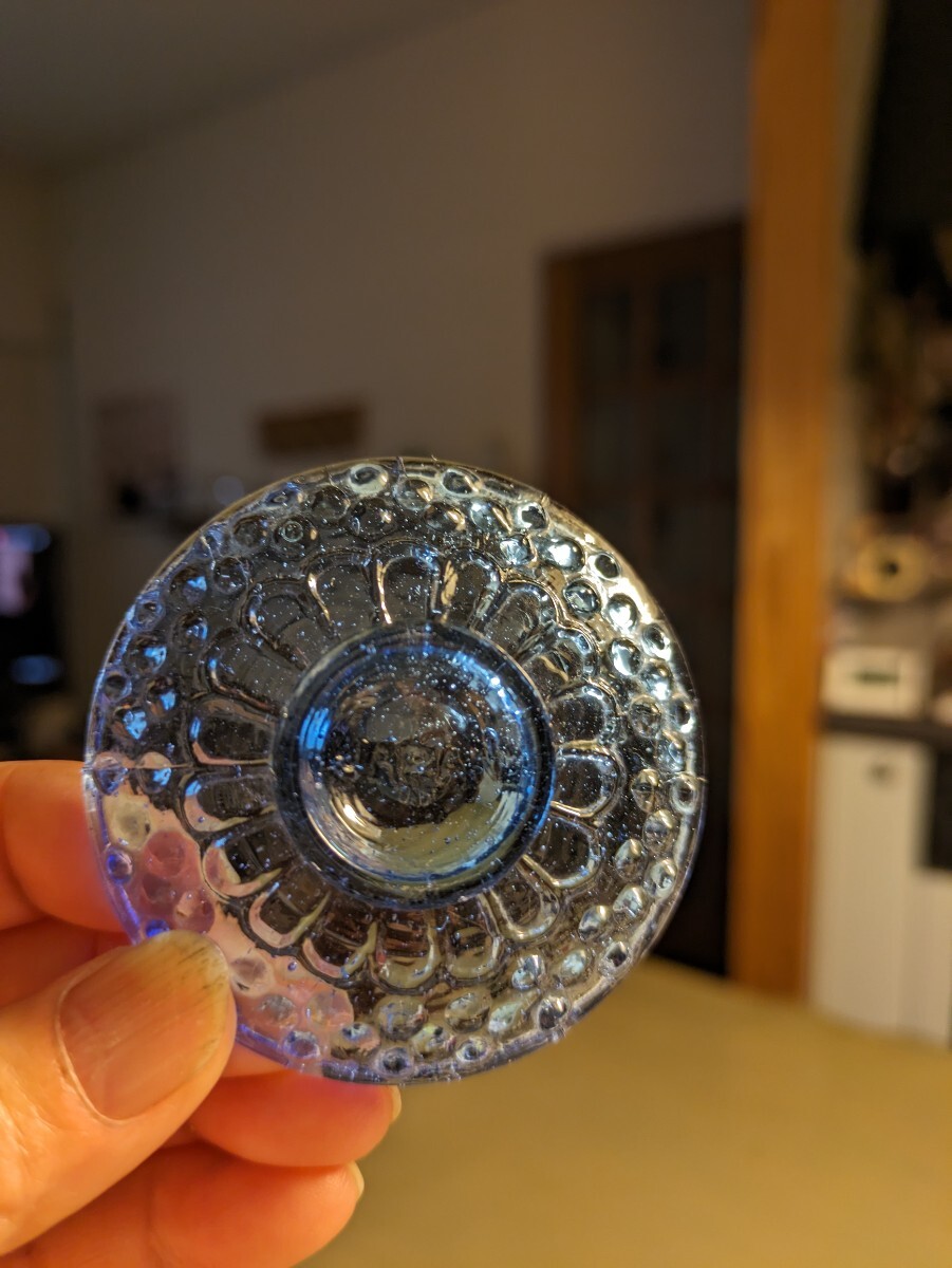プレスガラス 豆皿6センチ エンボスJAPANの画像7