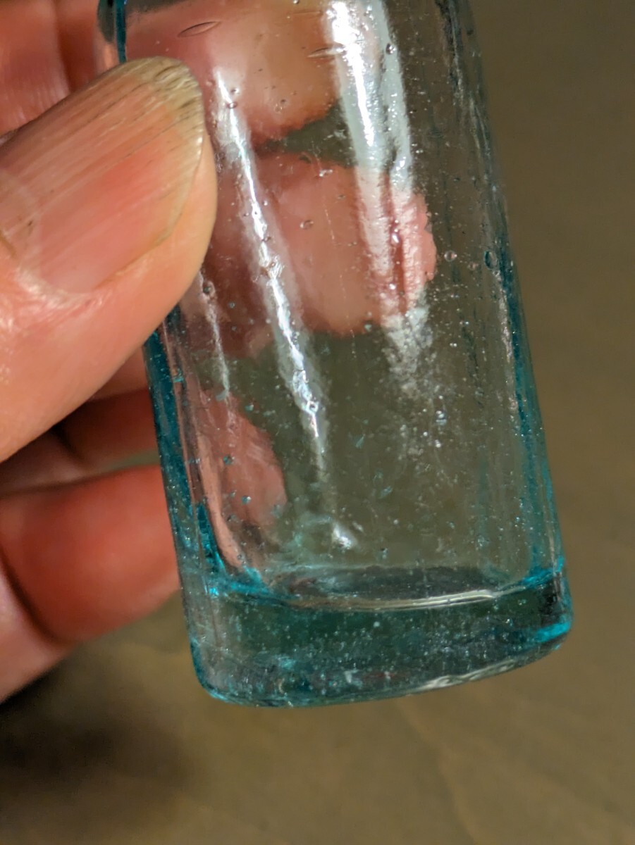 昭和レトロガラス瓶 明治初期便利水瓶 大正ミニ一升瓶の画像7
