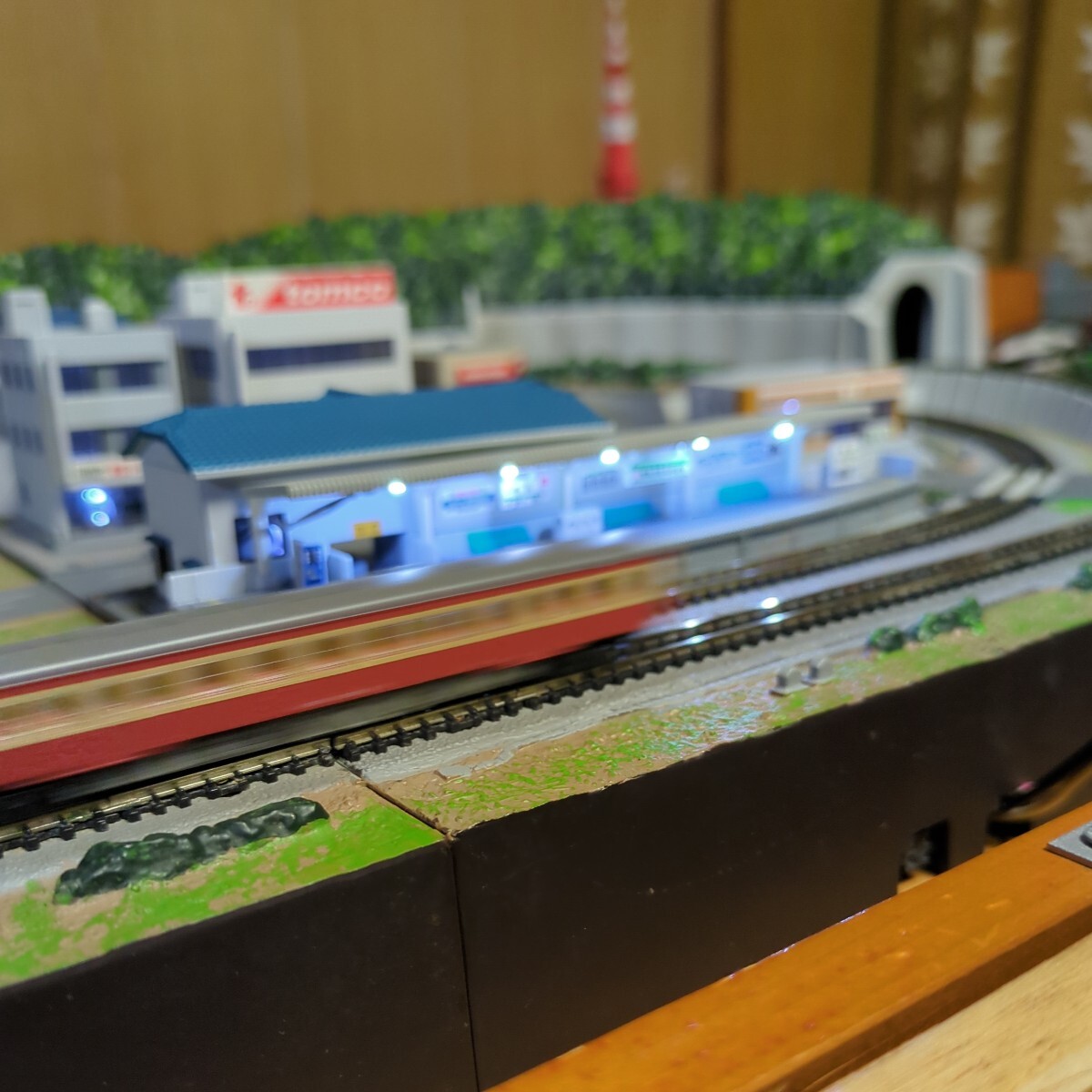 東京マルイ PRO Z 完成ジオラマコース 基本セット トミックス製コントローラ電池BOX付410*610*120 鉄道模型 Z ゲージ_画像7