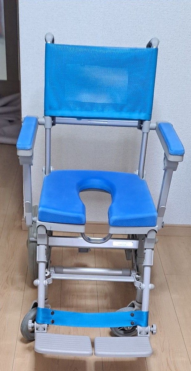 ウチエ　シャワーチェア　　 車椅子 介護 シャワーキャリー