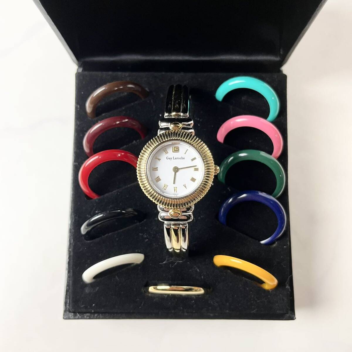 【魅惑の逸品】 美品 Guy Laroche ギラロッシュ チェンジ ベゼル バングル ウォッチ クォーツ 腕時計 コンビ レディース 12色 実働 稼動品の画像7
