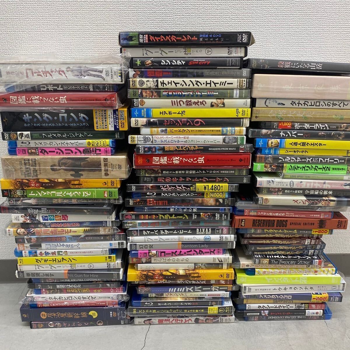 1円 【大量おまとめ】未開封 多数 DVD 洋画 邦画 ドラマ 他 100本以上 現状品③の画像1